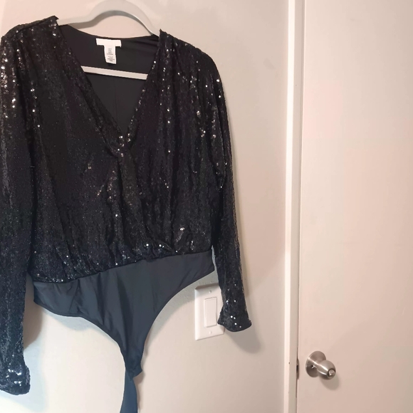 Black Sequin Wrap Bodysuit - Picture 11 of 14